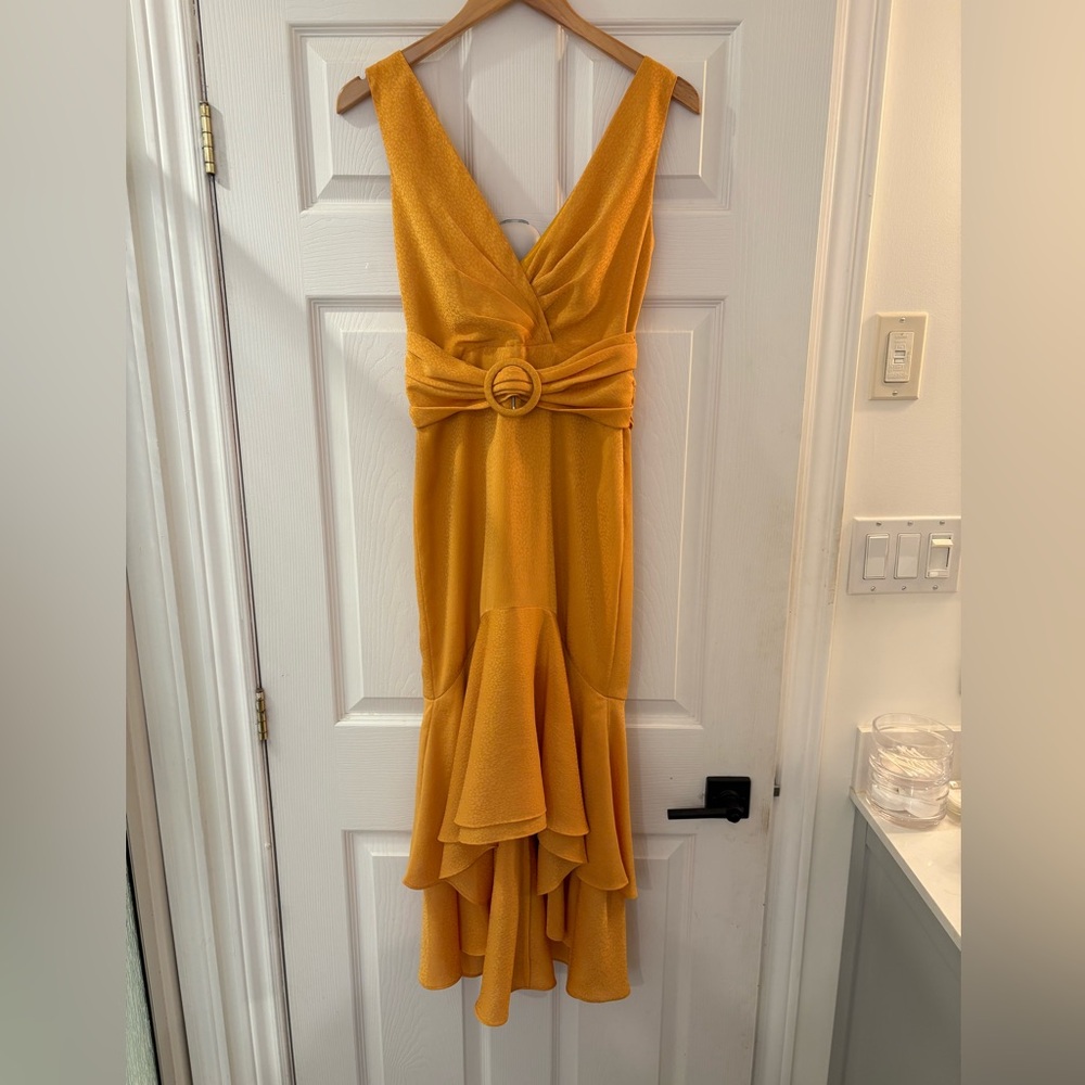 NWOT- Elegant Yellow Sleeveless Dress by Ever New